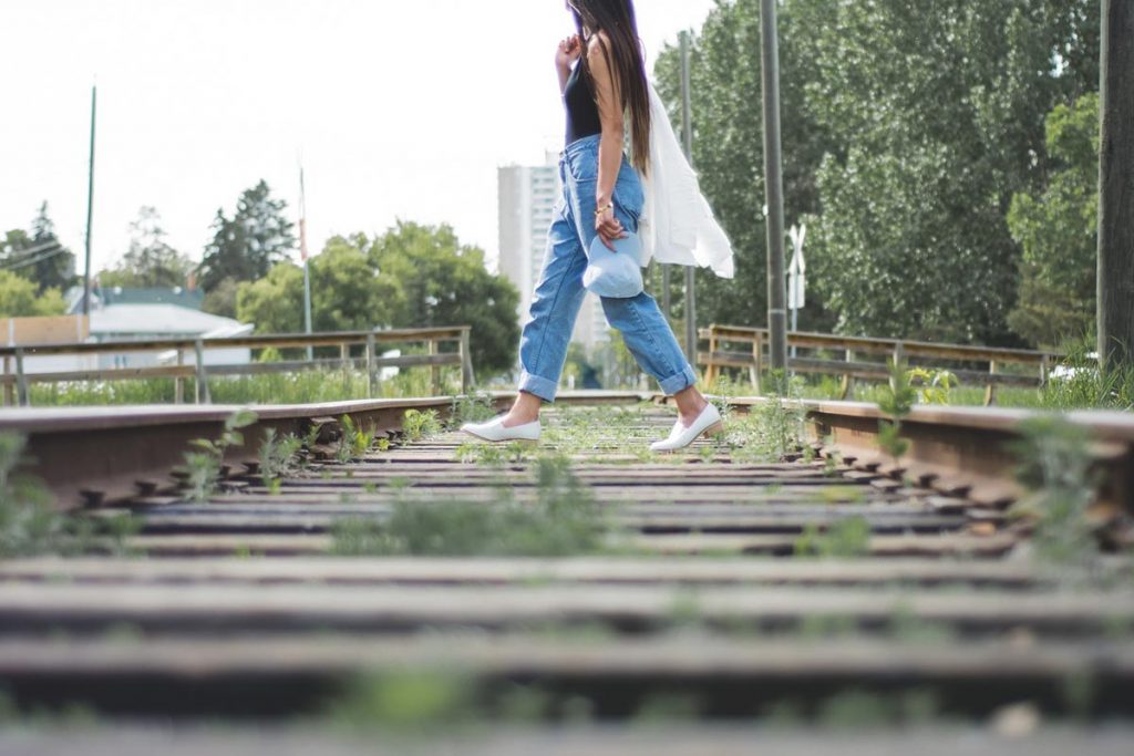 Jeanshose Sommerlook Frau