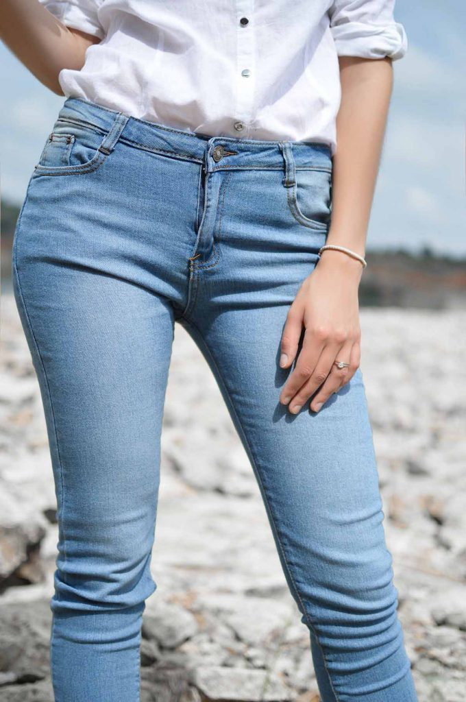 Hellblaue Jeans Voll Im Trend